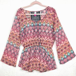 No Boundaries Geometric print peasant Blouse Womens SZ L Flared Sleeves Bohochic